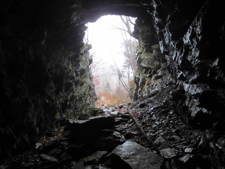 hawleyville rocktunnel 2